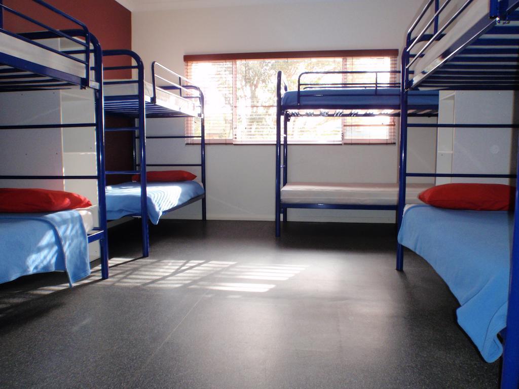 Margaret River Backpackers Yha Hostel Room photo
