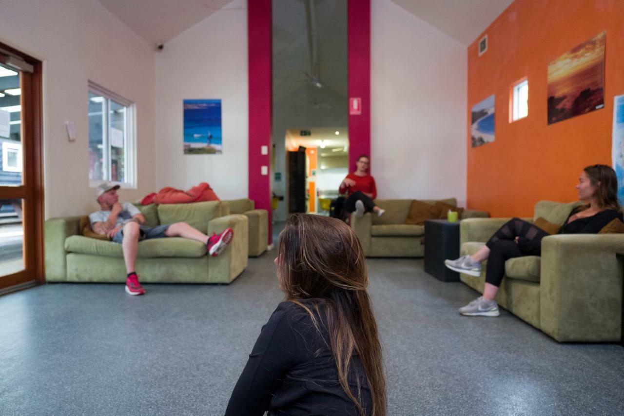 Margaret River Backpackers Yha Hostel Exterior photo